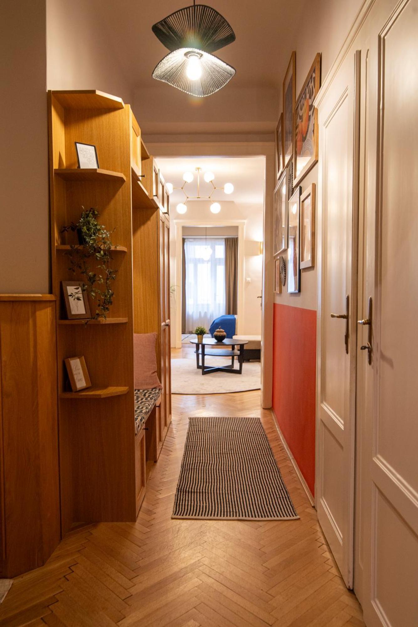Be A Budapester Екстериор снимка